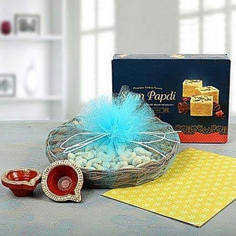 Sweet N Crunch Diwali Hamper